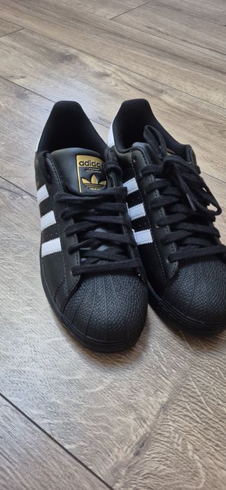 Adidas superstar