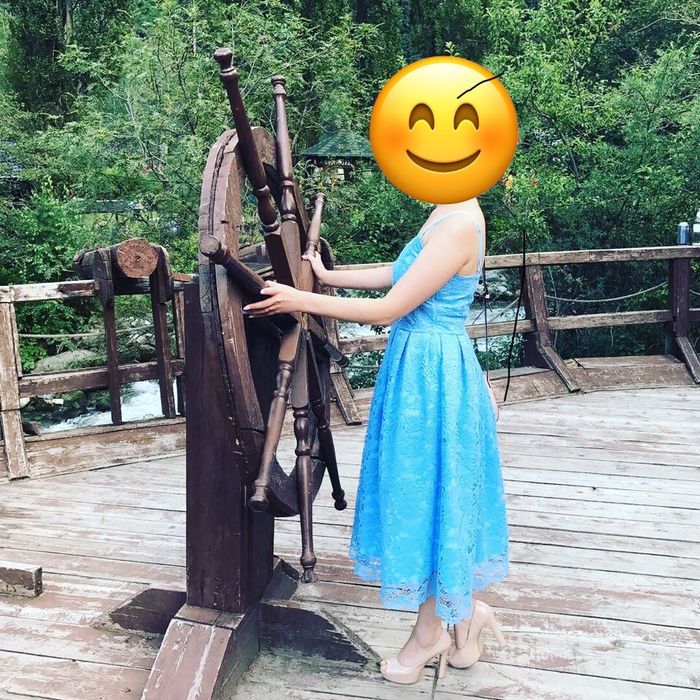 Продам платье Lichi