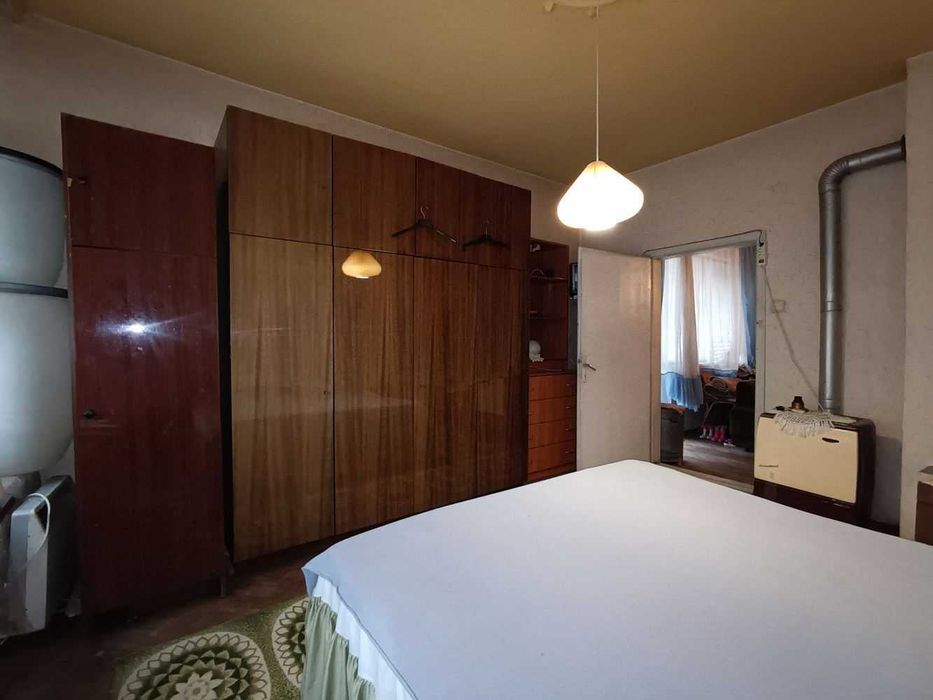 Продава се Четиристаен апартамент в Велико Търново, Център - 117 кв.м за 1409 €/кв.м - Снимка #9