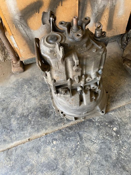 Коробка механическая Zf на Бмв е34, е36, е39 стояла на 2.5 Бмв е34