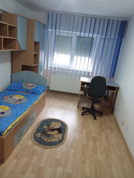 De vanzare  apartament 3 dormitoare