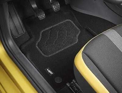 Велурени стелки оригинални VW UP чисто нови Текстилни