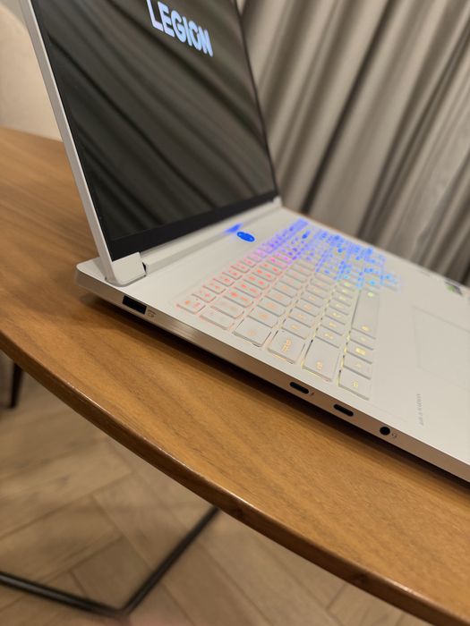 Lenovo legion 7i rtx 5070