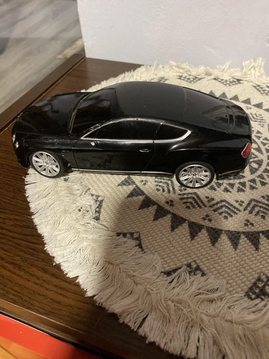 Vând mașinuță Bentley Continental GT,