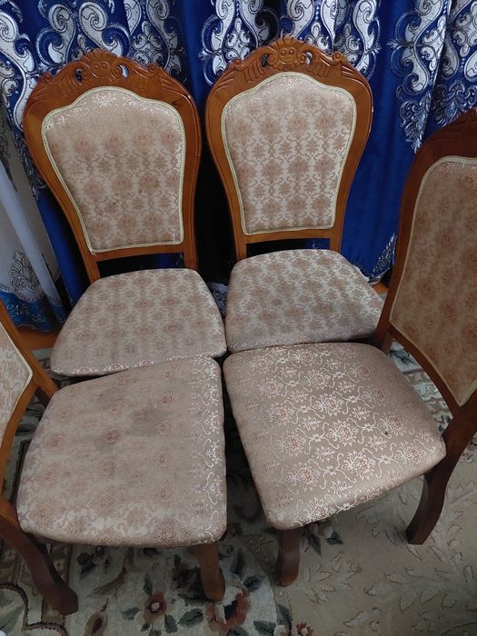 Стол и стулья комплект