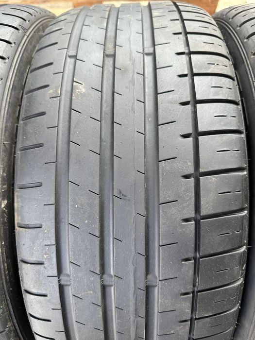 Set anvelope vara 225/40 R18 FALKEN Azenis FK510