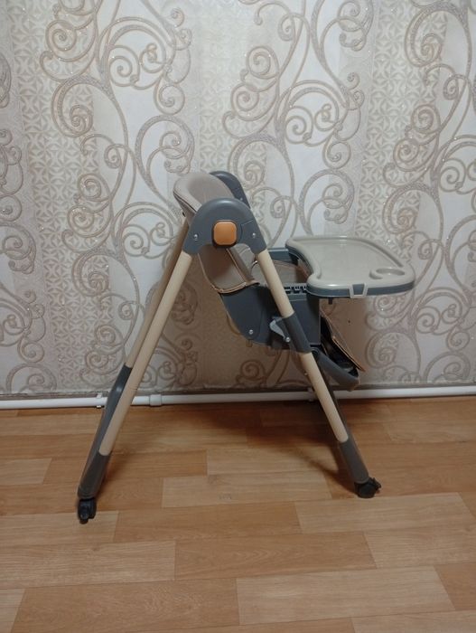 Детский стульчик для кормления