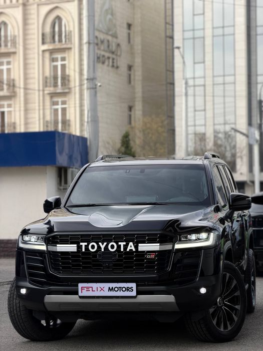 Toyota Land Cruiser LC300 GR Sport