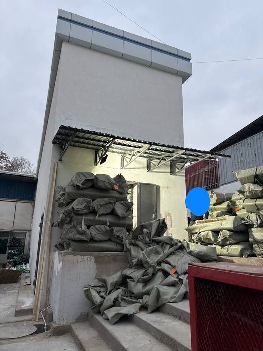 Бек тупи бозоридан склад сотилади