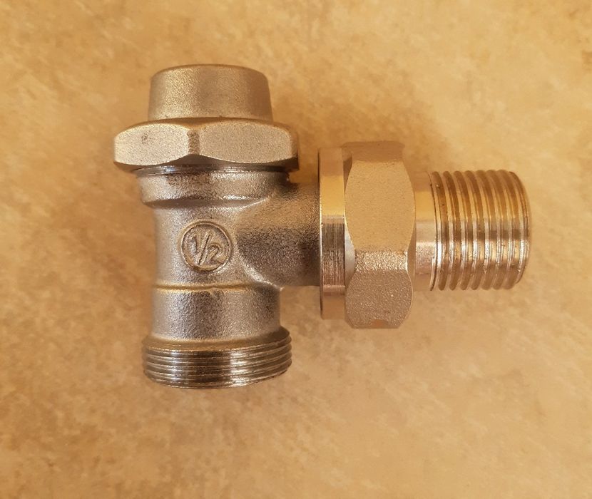 Секретен кран за радиатор / парно