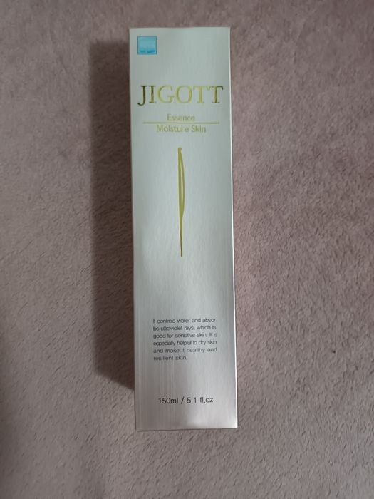 НОВ! Jigott Essence Moisture Skin Хидратиращ тоник за лице 150 мл