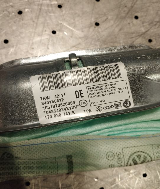 Airbag cortina stanga 1T0 880 741 K Volkswagen VW Touran prima genera