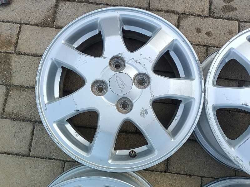 Продам оригинальные легкосплавные диски на Suzuki Wagon R