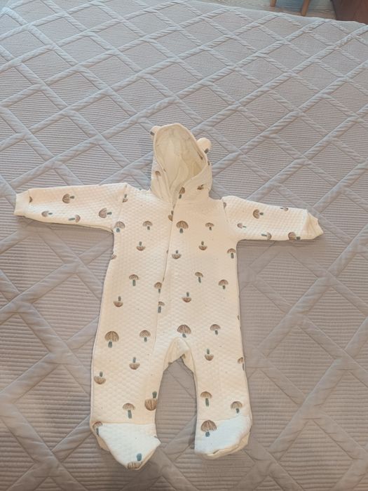 Продам комбинезоны для девочки