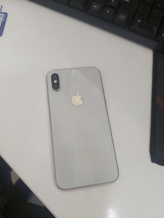 Iphone x sotiladi holati yaxshi 64 gb
