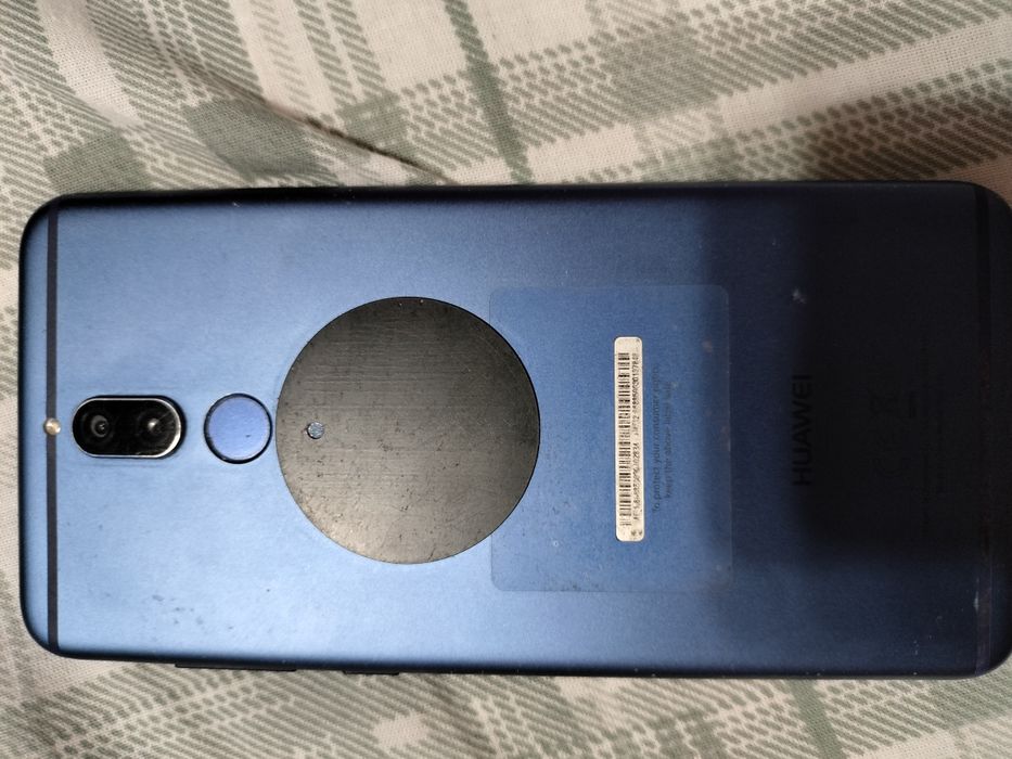 Продам samsung А5 и huawei mate 10 lite