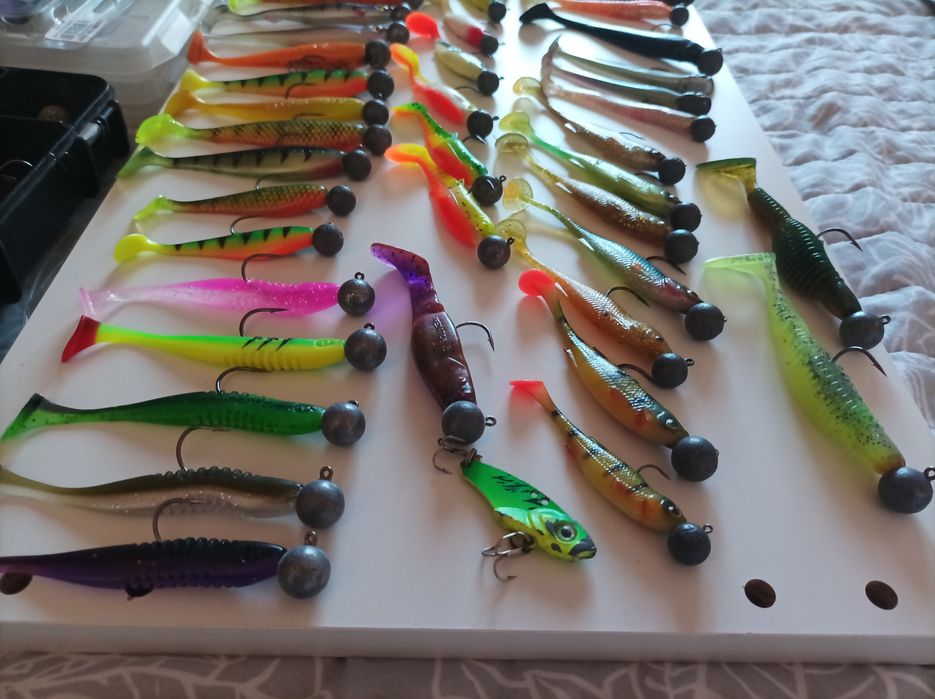 Силиконови примамки за бяла риба