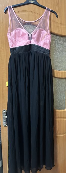 Продам 4 платья