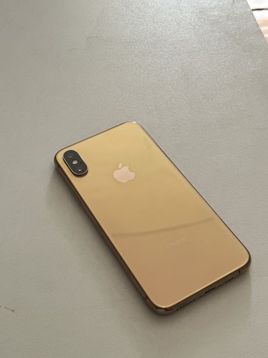 Продам или обменяю айфон xs