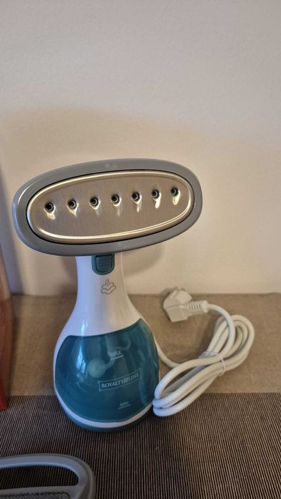 Aparat fier de calcat vertical cu abur Royalty Line RL-GS1200, 1200W, 250ml