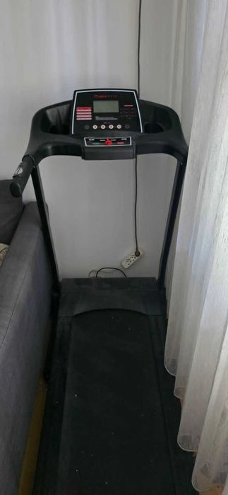 Banda de alergat electrica BodyFit® F5000, motor 2.0 CP, greutate suportata 120 kg, viteza pana la 12 km/h