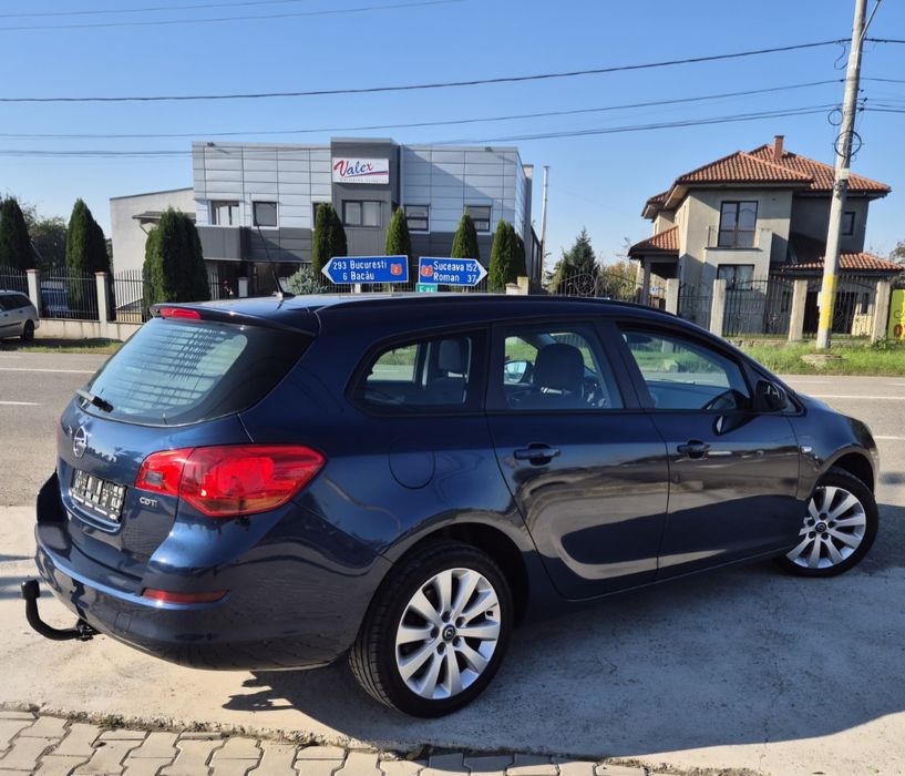 OPEL ASTRA J 1.7 CDTI / 2011 / EURO 5 / Cash-Rate-Garantie