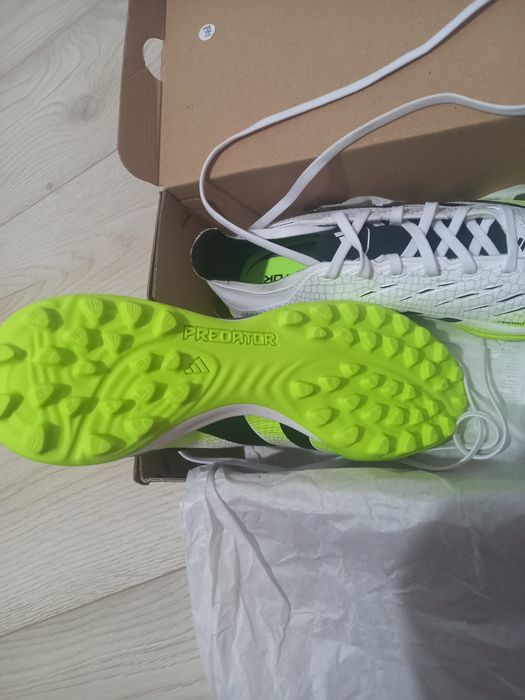 Ghete de fotbal Adidas Predator