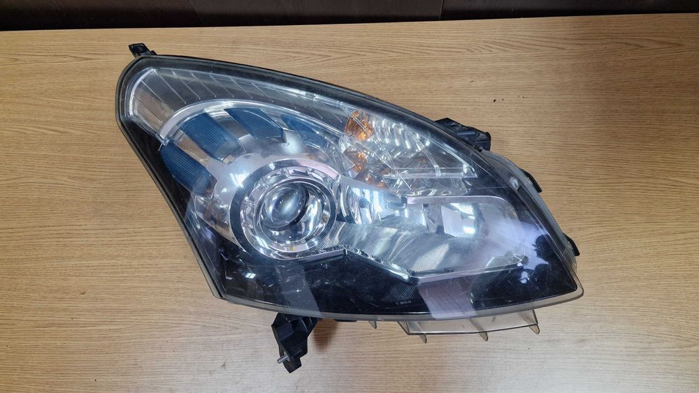 Renault Koleos ксенон десен фар Renault Koleos desen xenon far