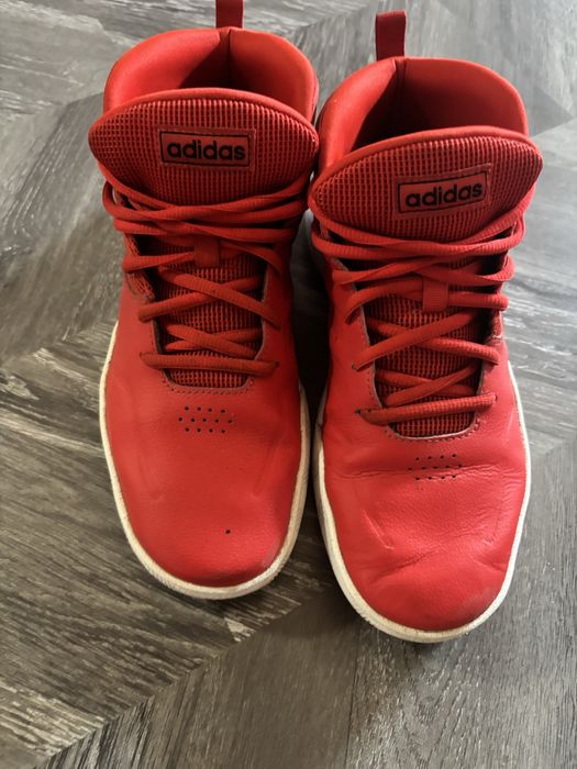 Мъжки червени кецове adidas 40 номер