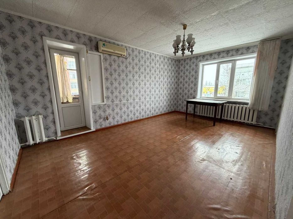 Продам трехкомнатную  на Кск