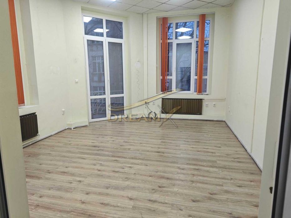 Офис под наем в Центъра на гр. Пловдив! 7186347