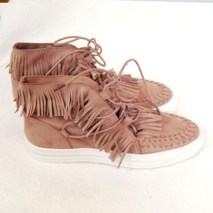 Дамски кецове от велур на ресни