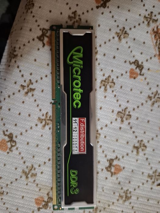 DDR3 2GB 1333 mHz, рабочая.