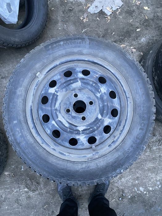 185.65 R15 в отличном состоянии