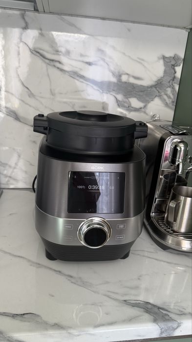 Bork U 810 смартшеф