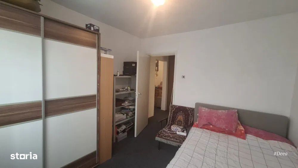 Apartament 2 camere, decomandat, etaj intermediar, Calea Floresti