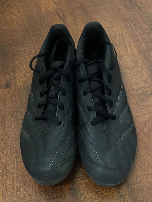 Футболный бутсы adidas