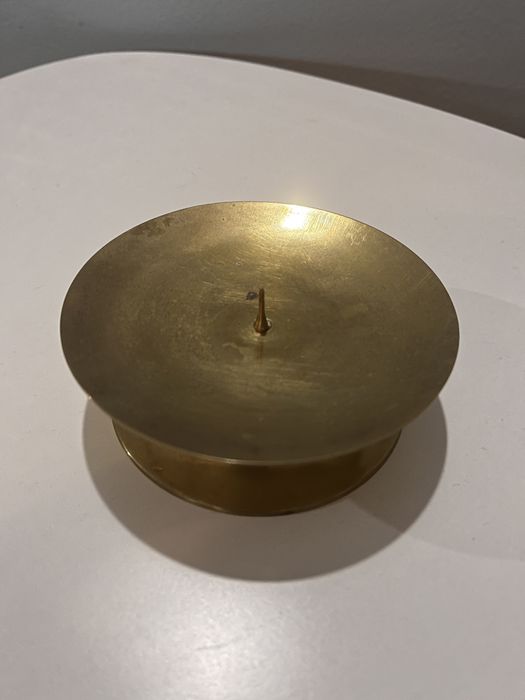 Свещник и купичка