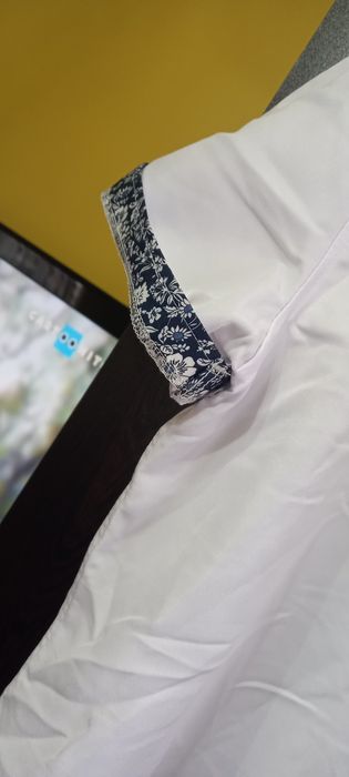 Cămașă de bărbați.