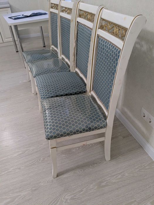 Стулья кухонные 4 шт