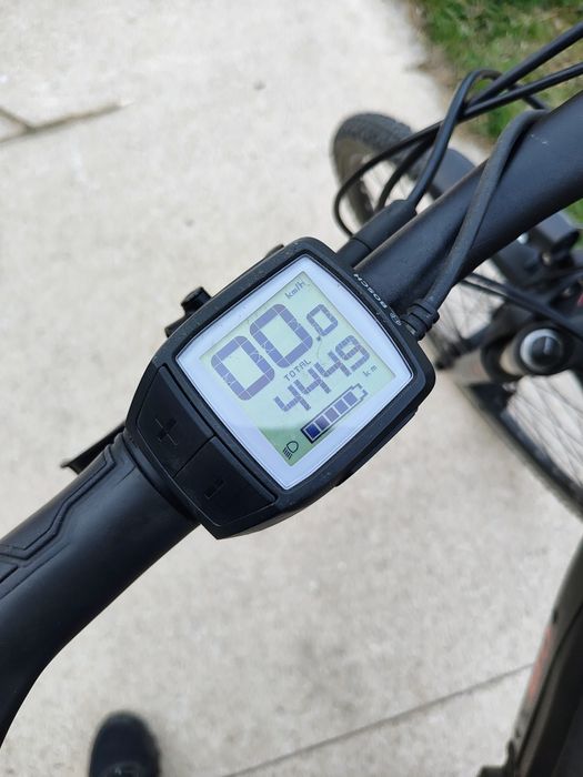 Bicicleta electrica Cube Nature Hybrid EXC