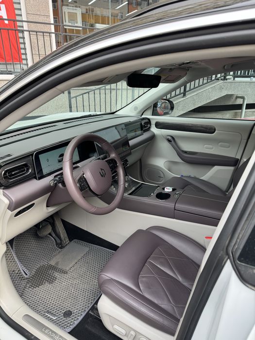 Leapmotor C11 Hybrid 300km Full