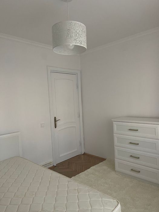 Inchiriez apartament 3 camere