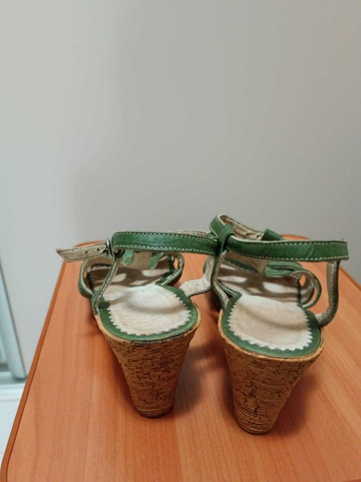 Sandale din piele, cu platforma