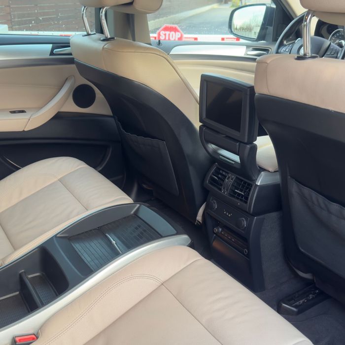 Bmw x6 model 2012 Pachet sport 3.0 d 306 cp E5 stare f .buna