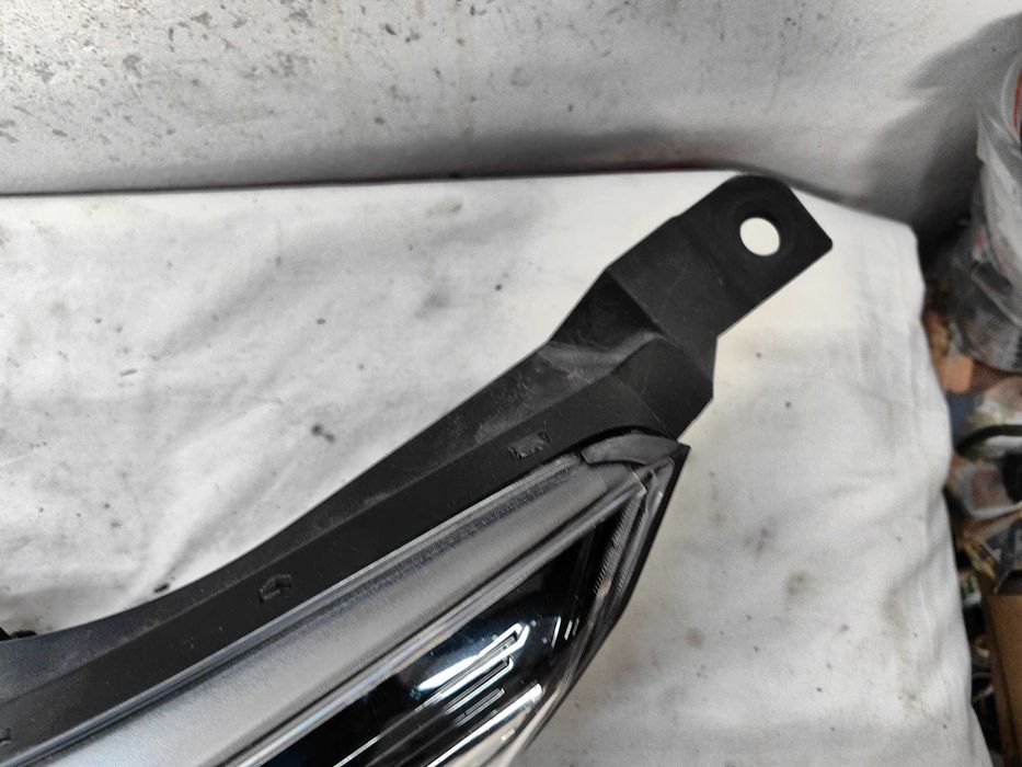 Оригинален фар Киа  Kia Ceed Led