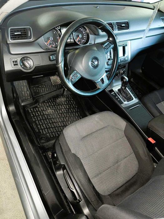 Volkswagen Passat B7 2.0 TDI DSG 6 2014 203k км.