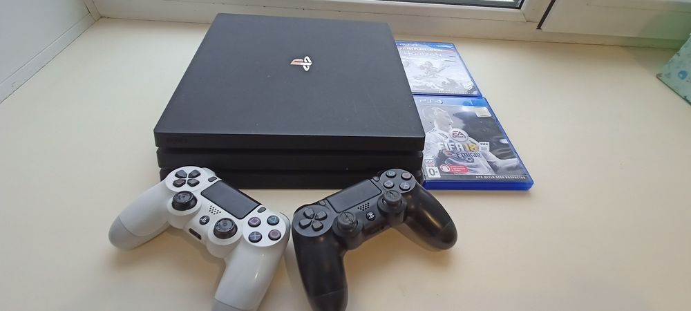 Sony PlayStation 4 PRO (1000GB)