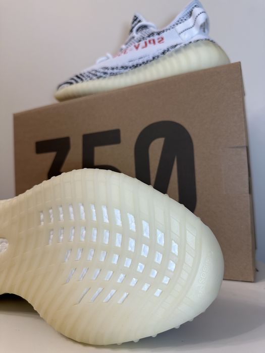 Yeezy 350 Boost - Zebra
