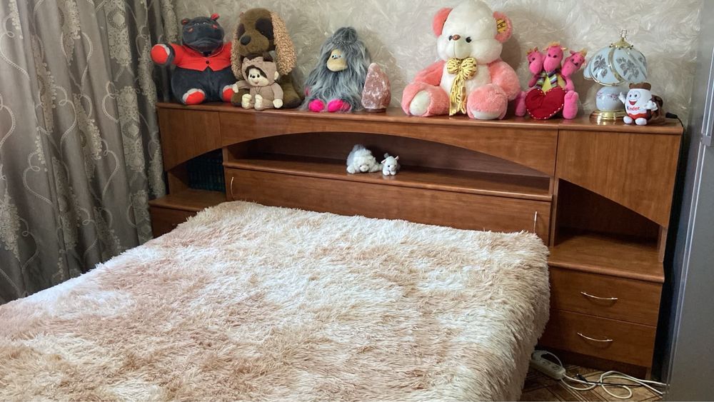 Кровать двуспальная с хранением